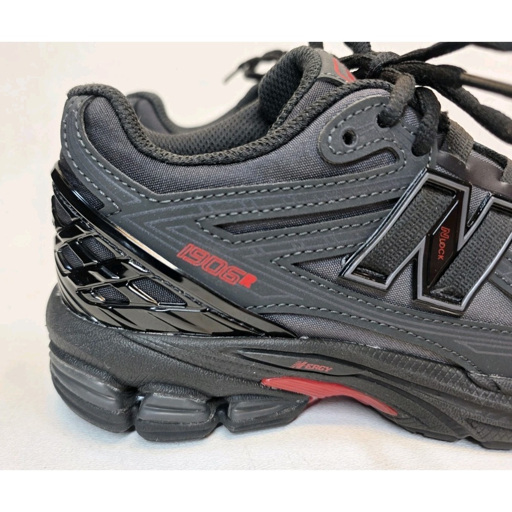 Mens Size 4 New Balance 1906R Athletic Running Sneakers - Picture 3 of 10